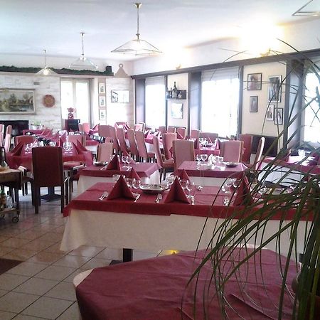 Albergo Del Cacciatore Cremeno Exterior foto