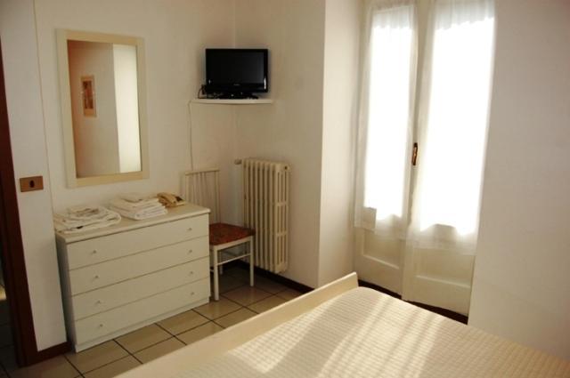 Albergo Del Cacciatore Cremeno Zimmer foto